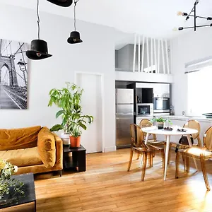 trendy-flat-lyon-centre-hotel-de-ville.hotels-rhonealpes.com/
